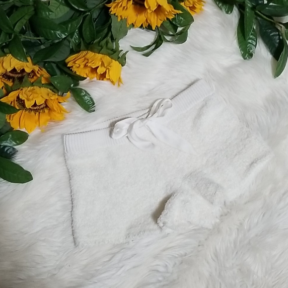 Make+Model Fuzzy Lounge Shorts - Picture 2 of 5